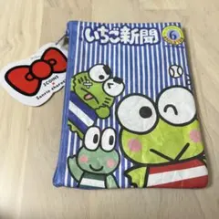 スリーコインズ 3COINS けろけろけろっぴ ハローキティ いちご新聞ポーチ