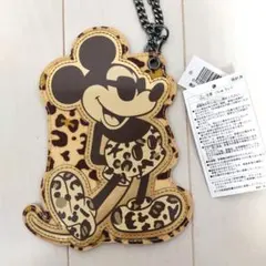 ディズニー ヒョウ柄 ミッキー パスポートケース