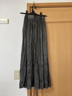 urban researchアーバンリサーチ　サテン　プリーツスカート