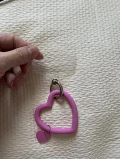 スマホストラップ　ハート型シリコン　ピンク