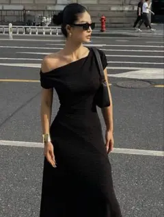 オフショルダー ロングワンピース ブラックのサムネイル