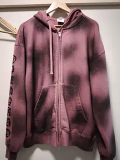 ピンクと黒のグラデーションパーカー