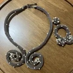 ベロア素材×パール装飾 チョーカー