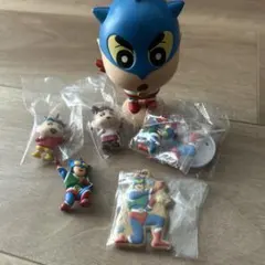 クレヨンしんちゃん フィギュアセット　アクション仮面