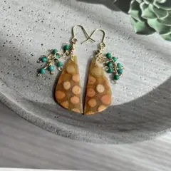 つぶつぶオレンジのフォッシルコーラルとターコイズのピアス