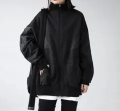 ジップパーカー