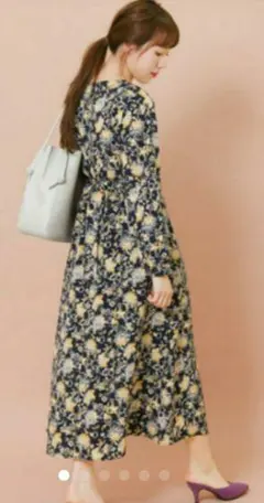 花柄ガウン ワンピース KBF+