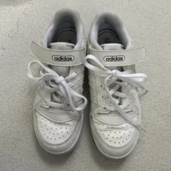 adidas スニーカー　21cm