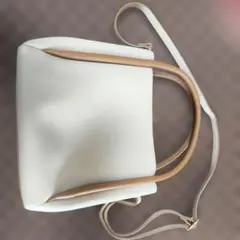 ホワイト ショルダーバッグ 合成皮革