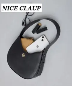 NICE CLAUPエンブレム付きホーボーバッグ 新品タグ付き❕ブラックのサムネイル