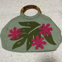 ハワイアンキルト　バッグ　緑　取っ手木製