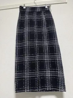 N. ツイードスカート