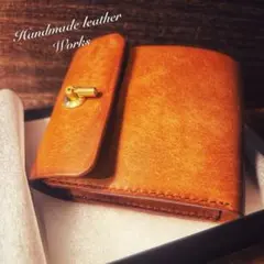 新品　本革イタリア製　オールマルゴーレザーウォレット　総手縫い　真鍮起こし金具