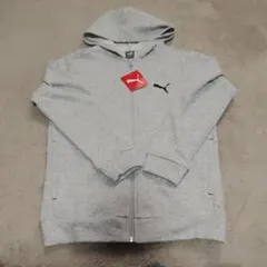 新品　未使用　PUMA グレー　 ジップアップ　パーカー 150　プーマ