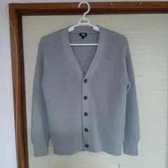 （美品）ユニクロミドルゲージVネックカーディガン　男女共用Sサイズ