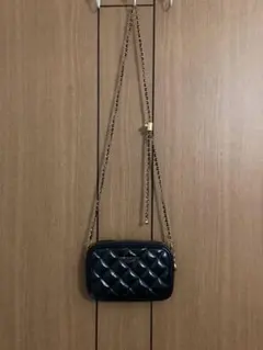 CHARLES & KEITH キルティング チェーン ショルダーバッグ