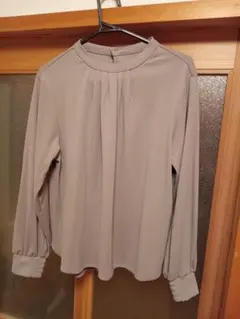 ベージュ　 長袖ブラウス Lサイズ