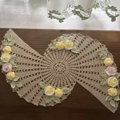 ハンドメイドレース編み。和洋折衷 螺旋にお花モチーフのドイリーです。のサムネイル