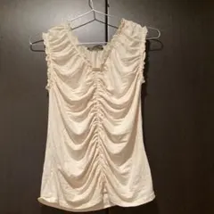 オフホワイト タンクトップ