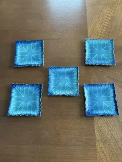 美しくモダンな青い葉模様の四角形皿5枚セット　焼物　和菓子　洋菓子　小皿のサムネイル