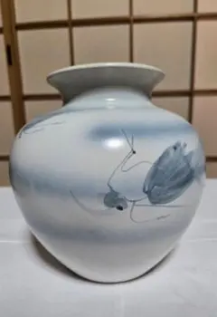 鶴の絵柄の陶器の壺 鶴の絵柄の陶器の壺