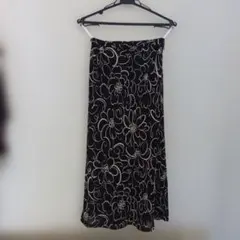 フラワープリント ロングスカート 紺色のサムネイル