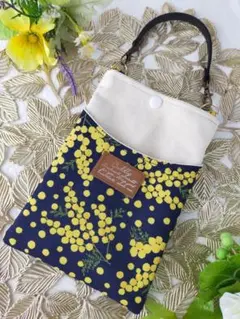 幸せ運ぶ♪ミモザのスマホショルダー⑦ ハンドメイド　北欧　ミモザ　スマホケース