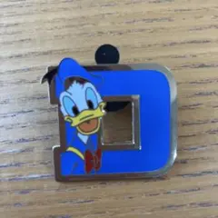 ディズニーストア ドナルドダック アルファベット D ピンバッジ - メルカリ