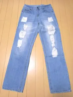 Love Drug Store　ダメージジーンズのサムネイル