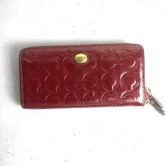 COACH コーチ 長財布 ラウンドジップ オプアート パテントレザー 総柄 赤