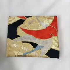 袋帯　リメイク　ポーチ　バックインバック　マグネットボタン留め　鶴　金糸刺繍