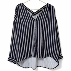 【INGNI】Vネックブラウス ストライプ 体型カバーのサムネイル