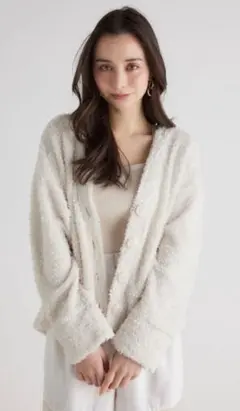 rienda（リエンダ）ファンシーヤーンカットカーディガン　美品　白　人気　春