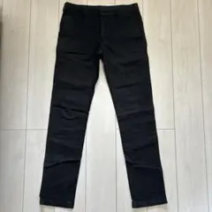ユニクロ　ブラック チノパン スリムフィット