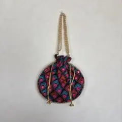 刺繍　巾着バッグ