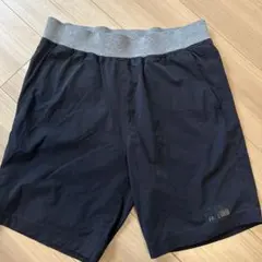 ノースフェイス　ショートパンツ