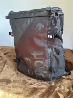 DESCENTE DMAPJA05 ブラックバックパックのサムネイル