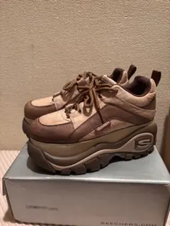 スケッチャーズ 厚底スニーカー 茶系 24㎝