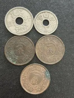 ☆古銭 10銭アルミ青銅貨2枚（昭和15年）☆ ～特年号です～ - メルカリ