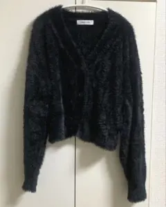 CECIL McBEE ふわふわ フェザー ニット Vネック カーディガン 黒