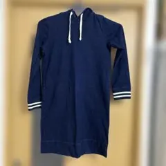 フード付きデニムのカジュアルワンピース