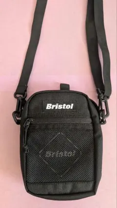 F.C.Real Bristol New Era ショルダーポーチ 美品 - メルカリ