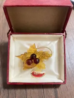 美品 本鼈甲 葉っぱモチーフ アンティーク ヴィンテージ ブローチ 箱有り