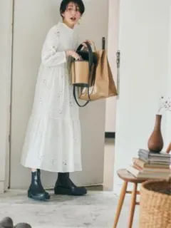 ZARAカットワークエンブロイダリーワンピース