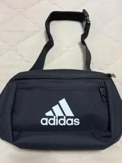 〈ミニオン 様専用〉adidas ウエストバッグ クラシック エッセンシャル