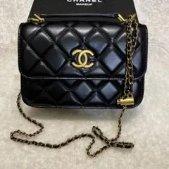 CHANEL 調節可能チェーンショルダーバッグ