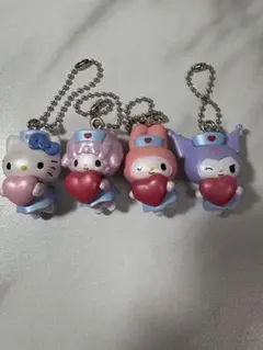 サンリオ ナーススイングマスコット 4種セット ガチャガチャ