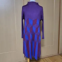 PLEATS PLEASE ロングワンピース 幾何学模様⑦ PLEATS PLEASE ロングワンピース 幾何学模様⑦ - メルカリ