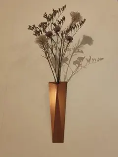壁掛け一輪挿し