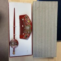 赤い花柄の櫛とかんざしセット